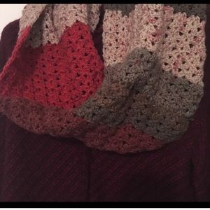 Infinite Scarf handmade 🧣beautiful Fall shades 🍂